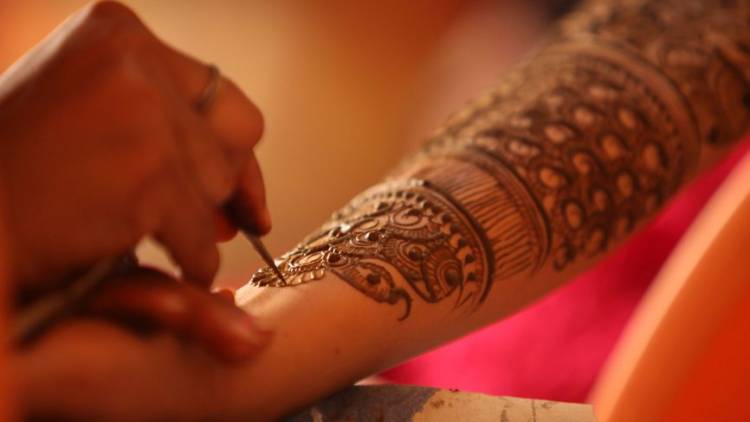 কনের মেহেদির নজরকাড়া নকশা